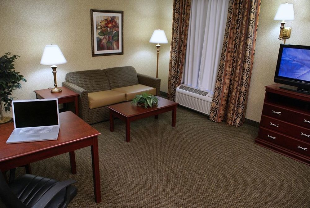 Hampton Inn & Suites Toledo-Perrysburg Rossford Szoba fotó