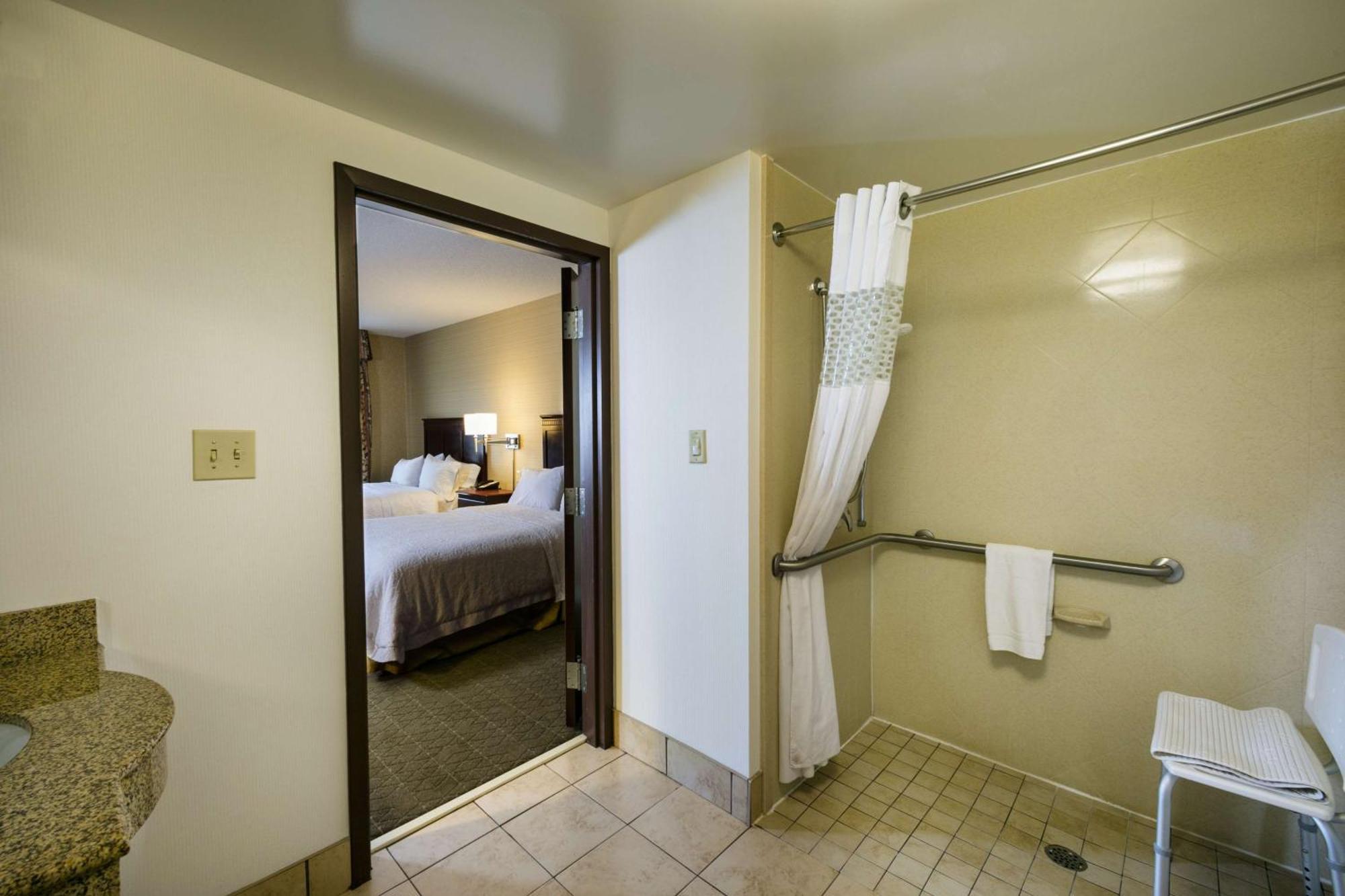 Hampton Inn & Suites Toledo-Perrysburg Rossford Kültér fotó